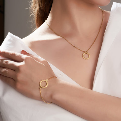 Mysha Personalized Single Ring of Love Pendant