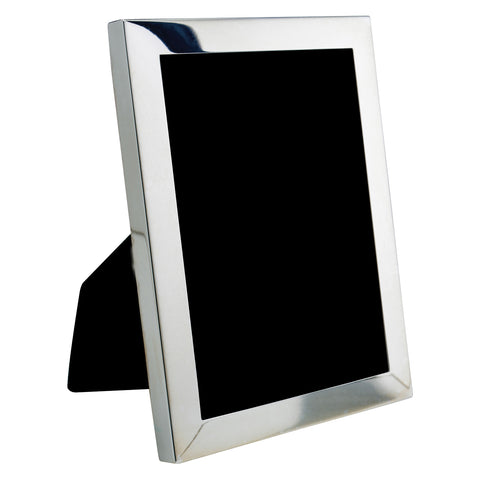 Exquisite silver Salisbury frame, crafted to highlight your intimate 3 1/4 x 4 1/4 wedding picture